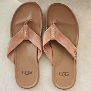 UGG Leather Flip-Flop Sandals - New